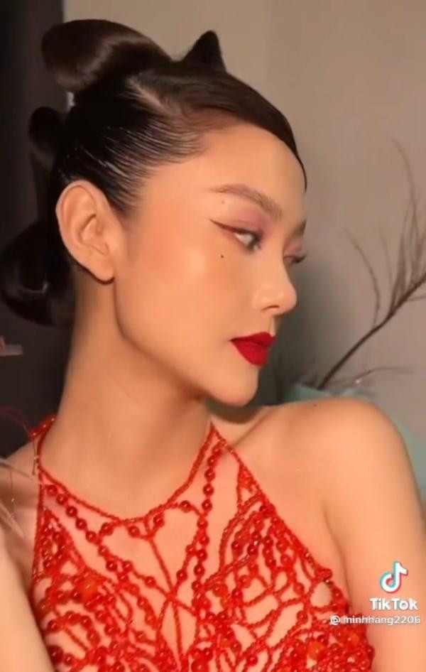 iện mạo lộng lẫy của Minh Hằng sau khi được make-up chỉn chu.