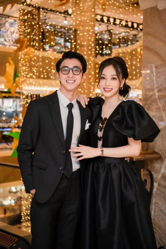 Ran ran hau truong chup anh cuoi cua Phuong Nga - Binh An: Qua 'xung doi vua lua'