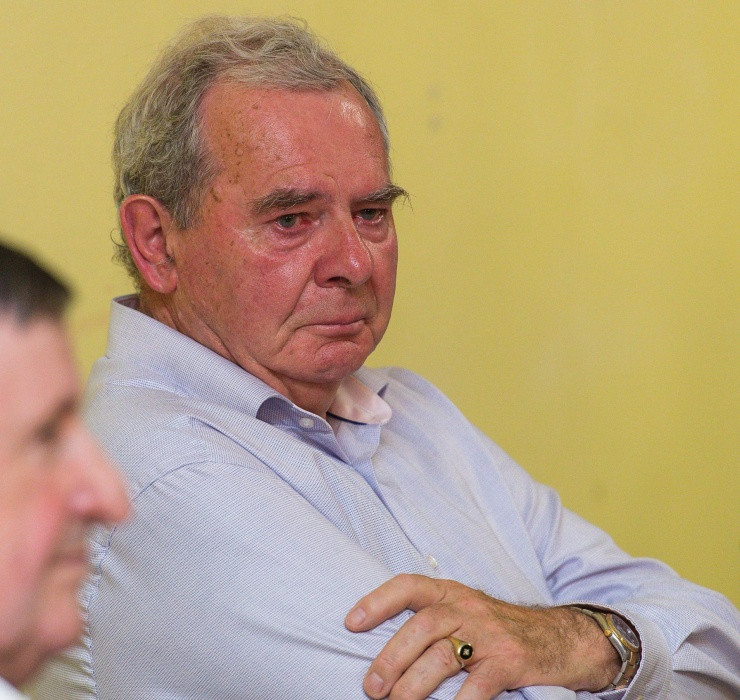 Không chỉ phải bán phần lớn tài sản để trả nợ, ông còn phải lĩnh mức án 9 tuần trong tù vì tội khai gian trước toà.