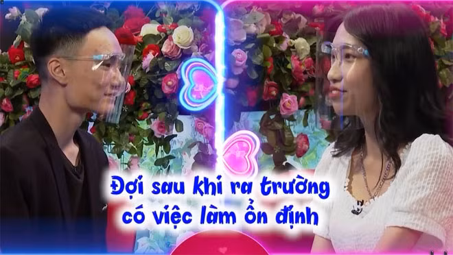 Nói về chuyện tương lai, Ngọc Kiên cho biết, hiện tại cô vẫn còn đi học nên mong muốn tình cảm sẽ tìm hiểu phát triển từ từ, đợi sau khi ra trường có công việc ổn định mới nghĩ đến chuyện kết hôn. Minh Trí chân thành chia sẻ: “Anh rất thích làm bố trẻ con, đối với anh lập gia đình bây giờ đơn giản. Anh muốn ngày mai anh sẽ cưới em ngay lập tức. Mọi cái anh đã có sự chuẩn bị cho riêng mình từ những gì anh tích cóp, chỉ cần mình có tình cảm đủ với nhau và kế hoạc rõ ràng cho tương lai anh sẵn sàng lùi về phía sau một níu để giúp em thành công hơn. Đối với anh người con gái không chỉ làm hậu phương không, mà còn động viên tinh thần mình rất nhiều.