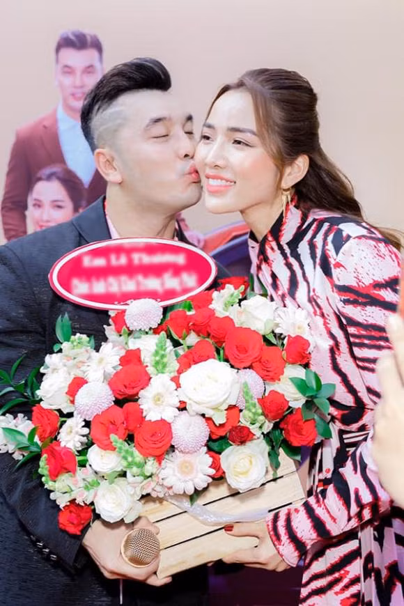 Ung Hoang Phuc: 'Toi tung nhan bao tai dung tien cat se...'-Hinh-4