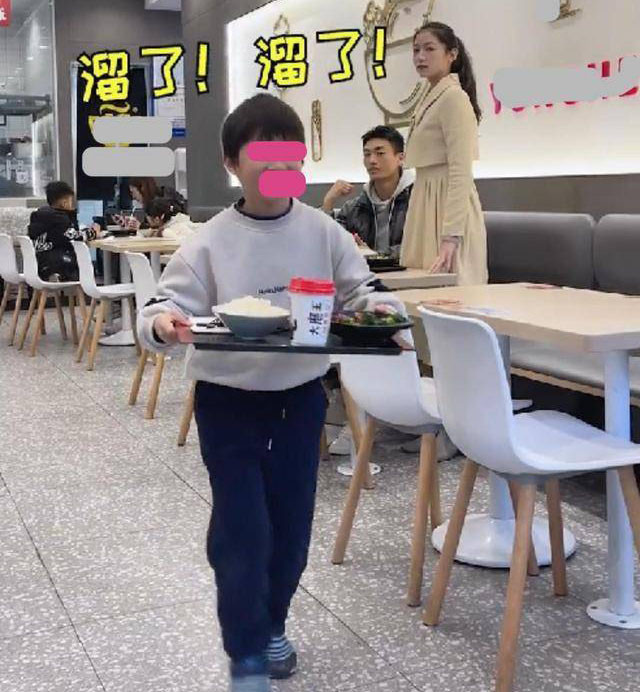 Co giao dang hen ho, bi hoc sinh bat gap... nu cuoi tat ngom-Hinh-3