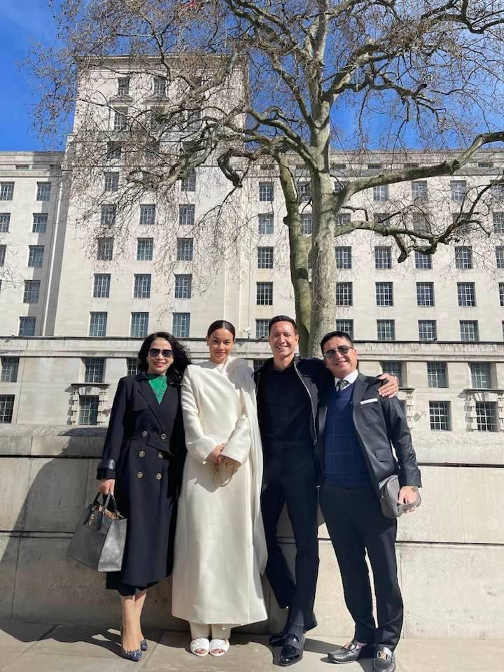 Lep ve Kim Ly khi chup hinh, Chi Trung ra loi the hiem hoc