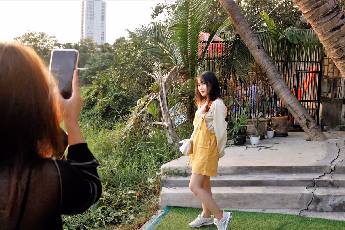 Vi sao khach chi toi quan ca phe song ao o TP.HCM mot lan?-Hinh-6