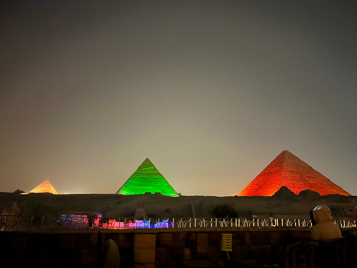 Co gai Viet Nam o Dubai va chuyen du lich mot minh toi Ai Cap-Hinh-4