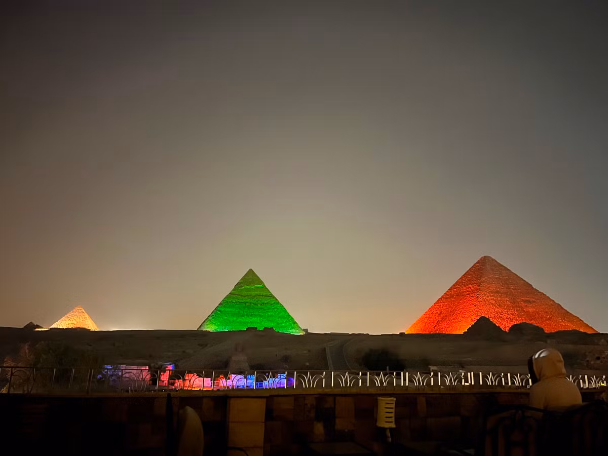 Co gai Viet Nam o Dubai va chuyen du lich mot minh toi Ai Cap-Hinh-4