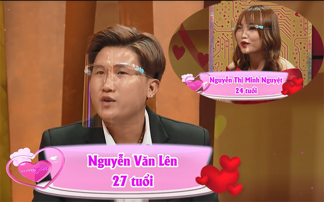 Vợ bủn rủn khi phát hiện chồng đi hát karaoke ôm Vo bun run khi phat hien chong di hat karaoke om