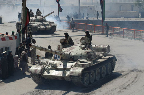 Xe tăng T-62 của Quân đội Quốc gia Afghanistan.