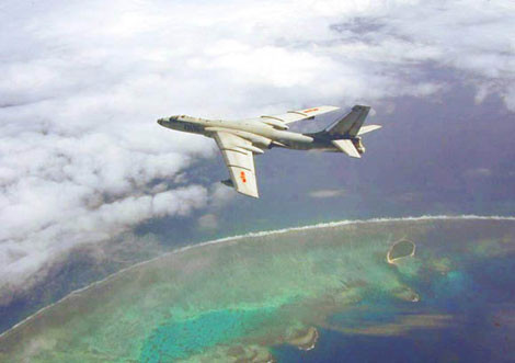 Máy bay ném bom chiến lược H-6K mang tên lửa hành trình CJ-10 của Trung Quốc thậm chí được cho là vươn tầm tấn công tới tận Hawaii.