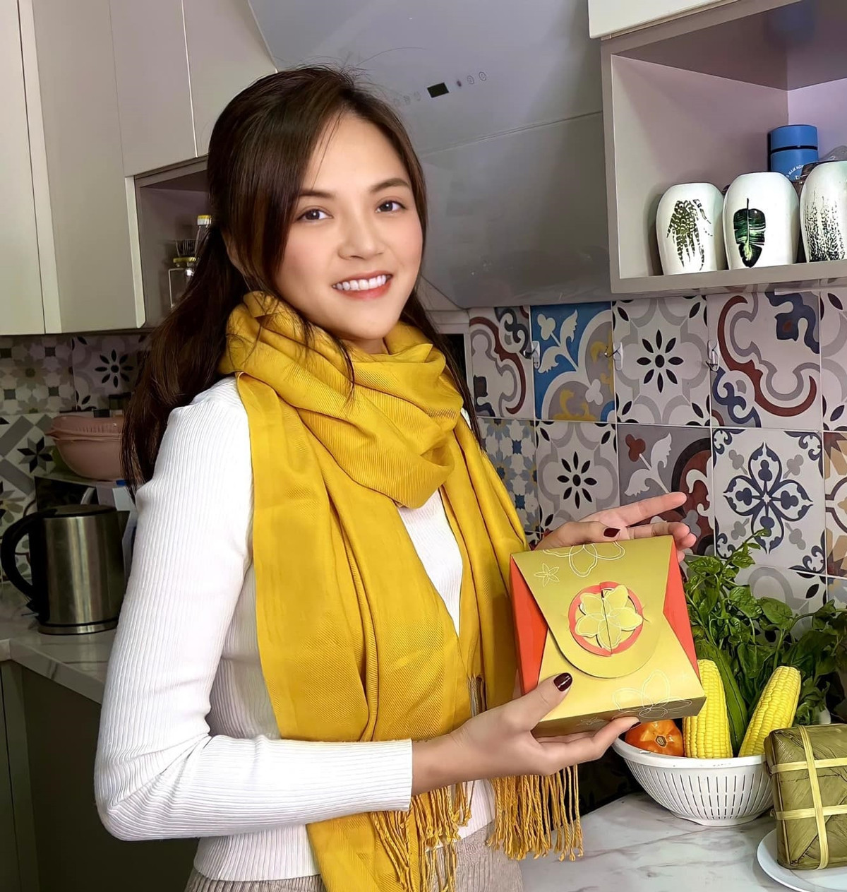 Diễn viên Thu Quỳnh chưa Tết đã mua bánh chưng.