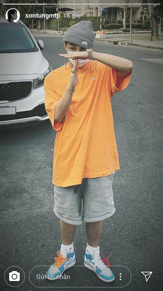 rang phục kết hợp góc ảnh đã "dìm" chiều cao Sơn Tùng một cách ngoạn mục.