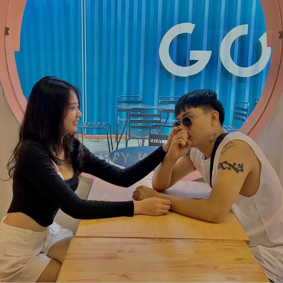 Giat minh clip Hoai Lam hat khong con hay, bung nhu ba bau-Hinh-2