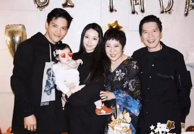 Huong Ta dan gai ve nha khi vo sieu mau vua sinh con-Hinh-3