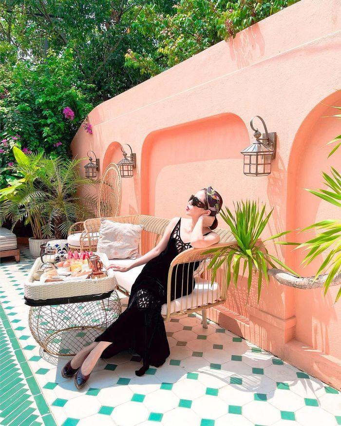 ới điều kiện kinh tế được xếp vào hàng "đại gia của Vbiz" thì việc nữ ca sĩ này quanh năm thưởng thức cao lương mỹ vị lại đặc biệt tốt cho cơ thể là điều hoàn toàn dễ hiểu.