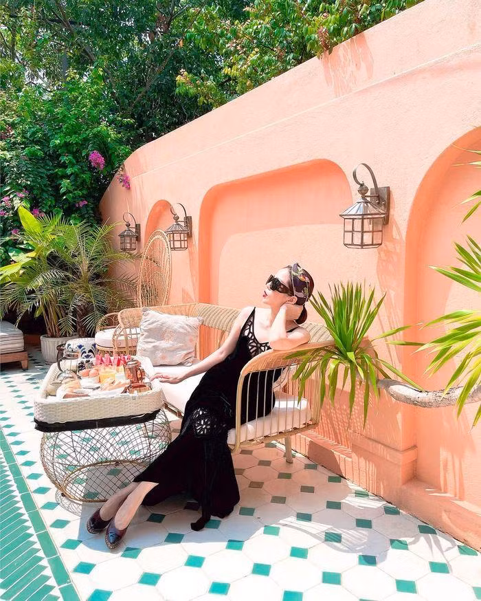 Với điều kiện kinh tế được xếp vào hàng "đại gia của Vbiz" thì việc nữ ca sĩ này quanh năm thưởng thức cao lương mỹ vị lại đặc biệt tốt cho cơ thể là điều hoàn toàn dễ hiểu.