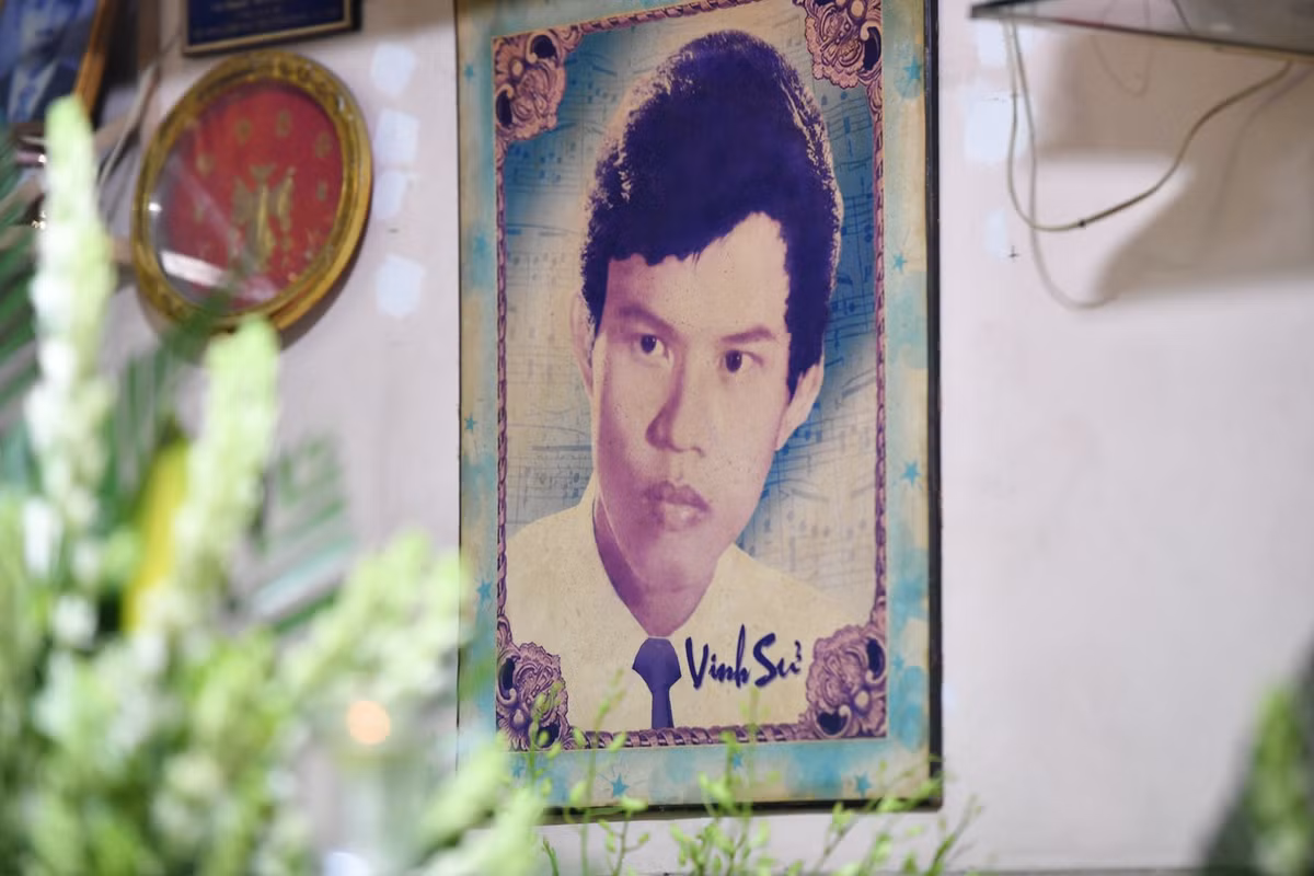 "Khi còn sống, tính cách ông khác biệt, thích tự do và không ràng buộc với bất cứ ai. Ông mang tâm hồn của một nghệ sĩ đích thực, luôn gắn mình trong một căn phòng hay không gian riêng, ghét ồn ào hay bị làm phiền", con gái nhạc sĩ chia sẻ thêm.