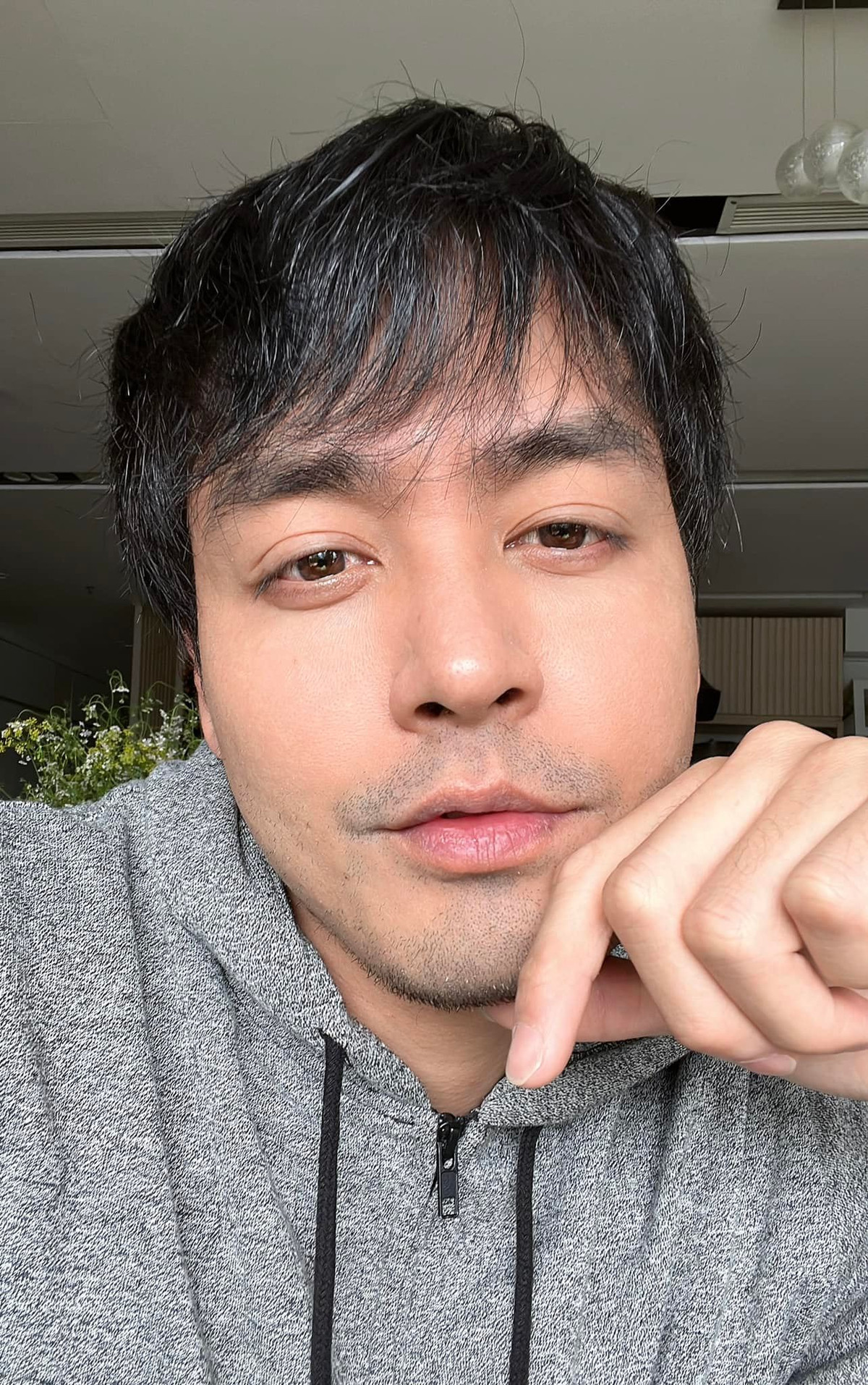 MC Phan Anh hài hước tự nhận: "Gội đầu xong mặt xinh như con gái".