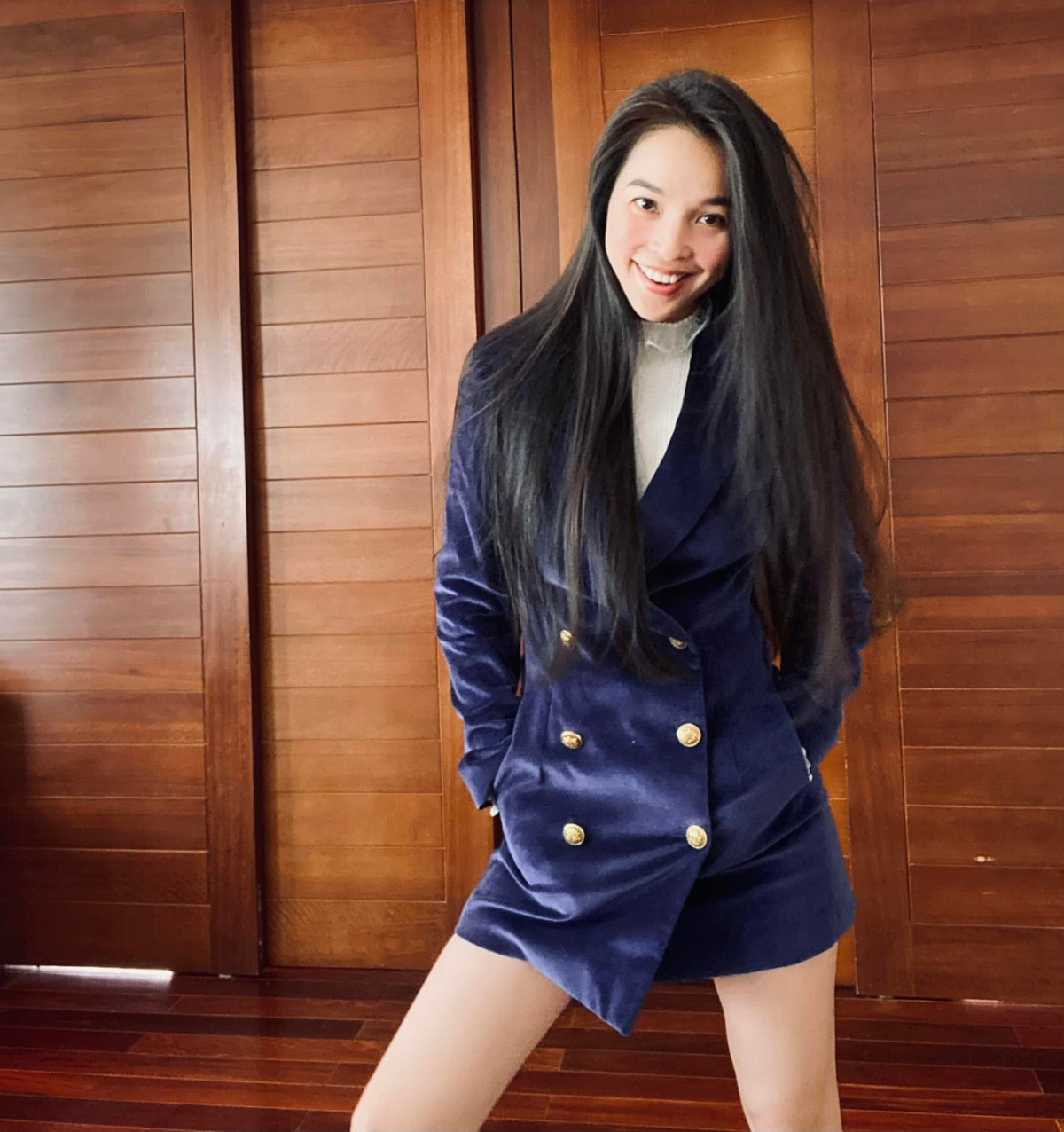 Ca sĩ Hiền Thục như gái đôi mươi.