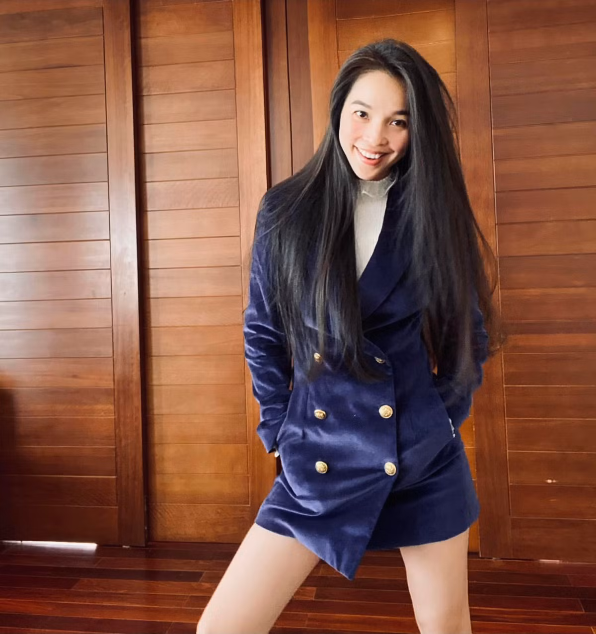 Ca sĩ Hiền Thục như gái đôi mươi.