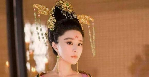 Duong Quy Phi duoc doc sung 11 nam, tai sao khong sinh duoc con?-Hinh-5