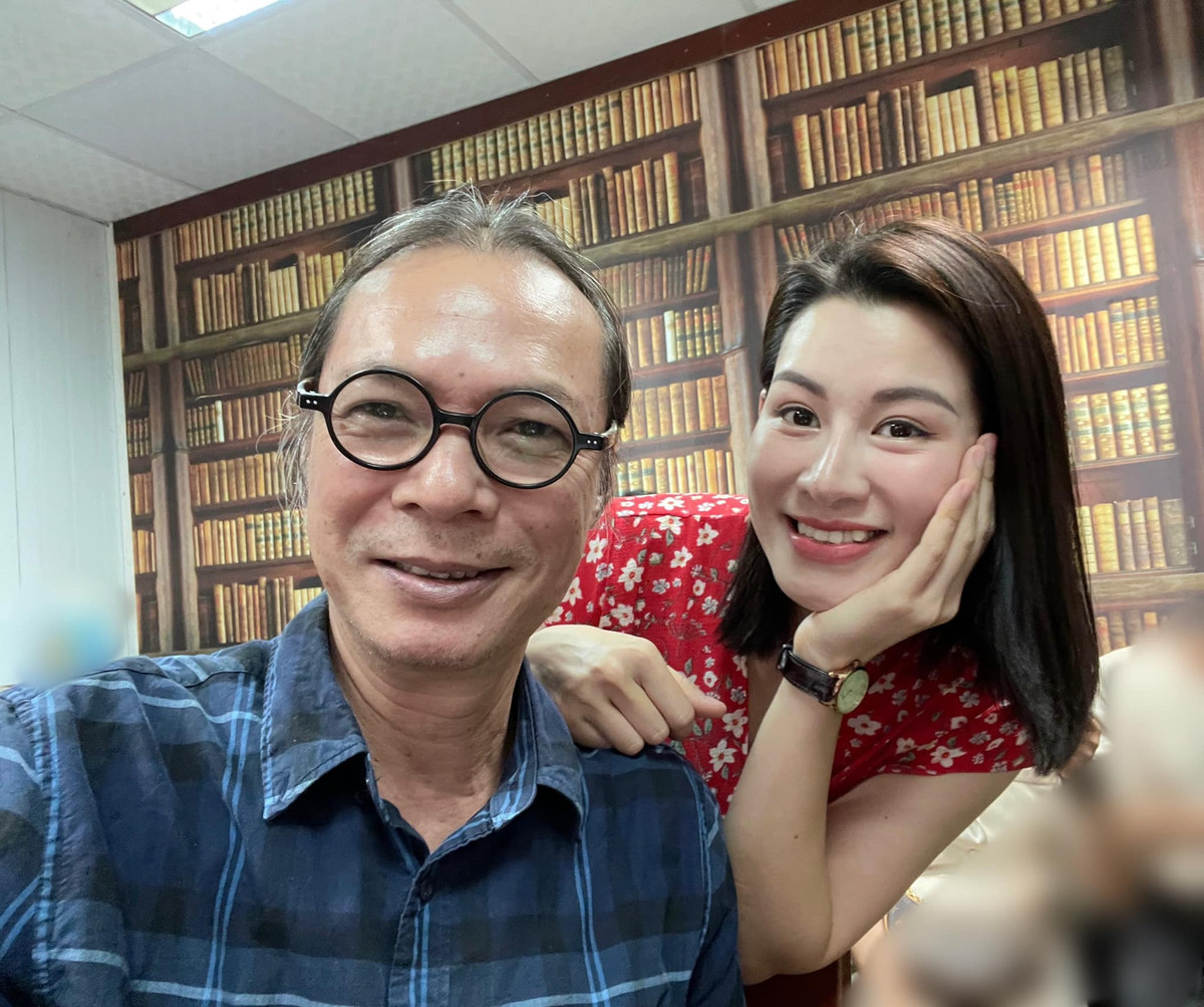 Huyền Trang 'Thương ngày nắng về' hội ngộ thầy mình là đạo diễn Trần Lực.