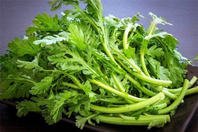 Loai rau vai nghin/mo lai la thuoc bo mau, duong tim, tri mat ngu