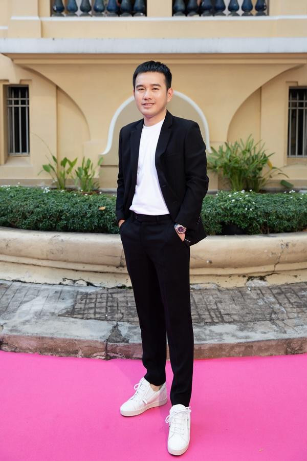 TK Lê Thanh Hòa đến chung vui cùng 2 NTK Vũ Ngọc &amp; Son.