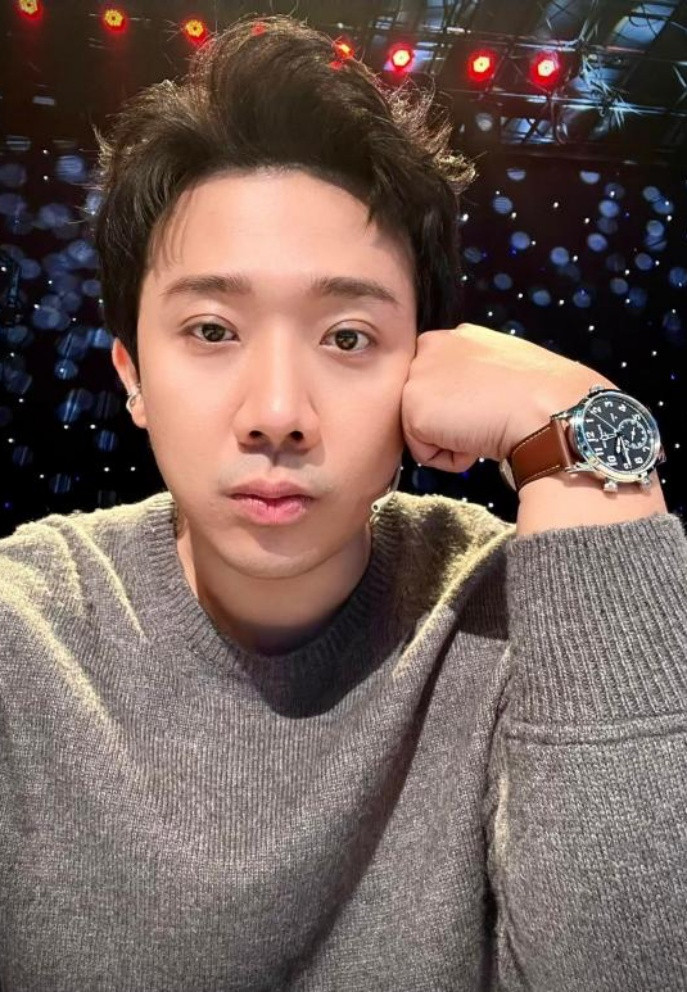 Trấn Thành than thiếu ngủ, mặt "sưng như trái banh" vì phải ghi hình liên tục.