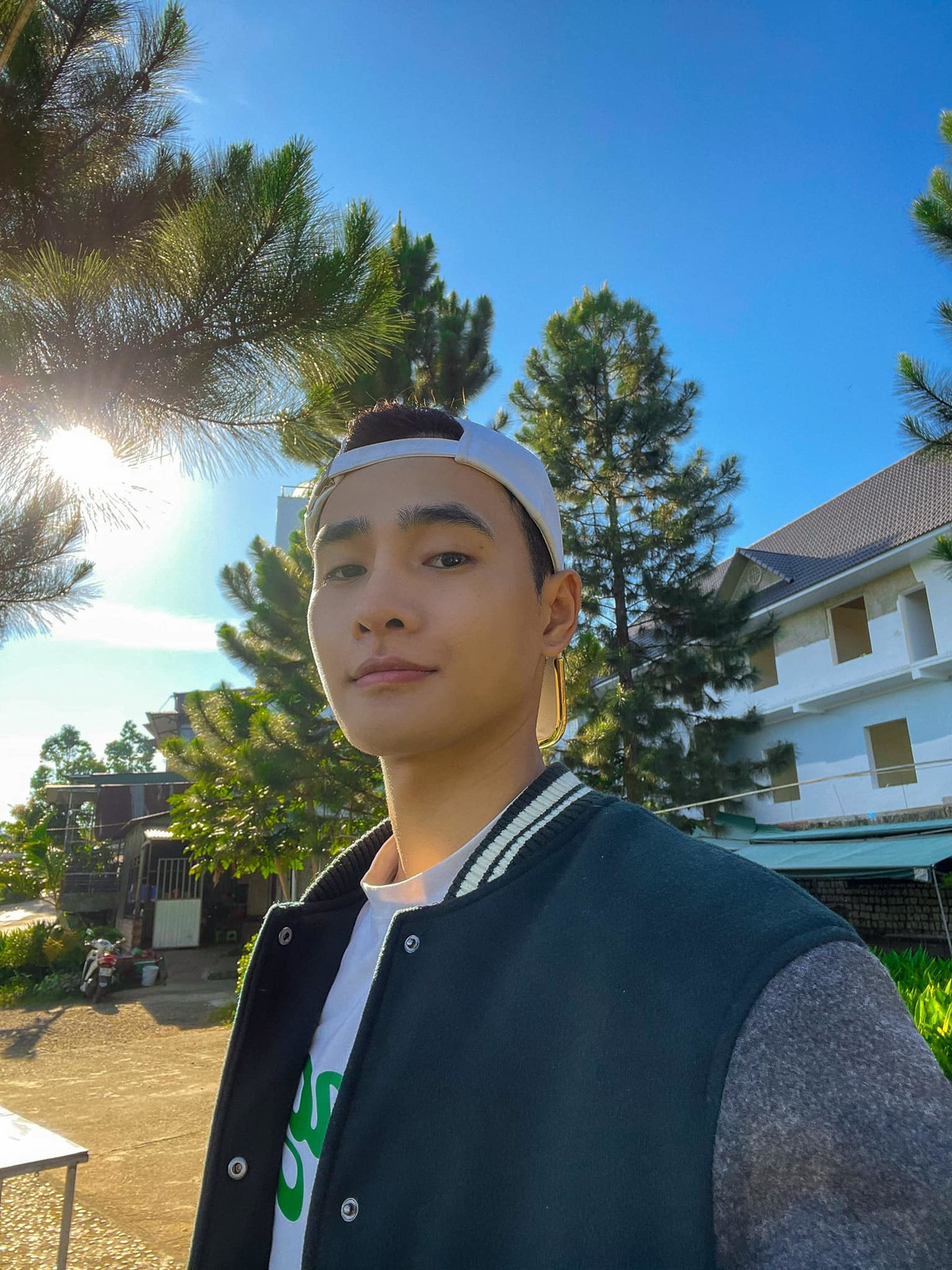 Người mẫu Nhâm Phương Nam thích cái lạnh Đà Lạt.