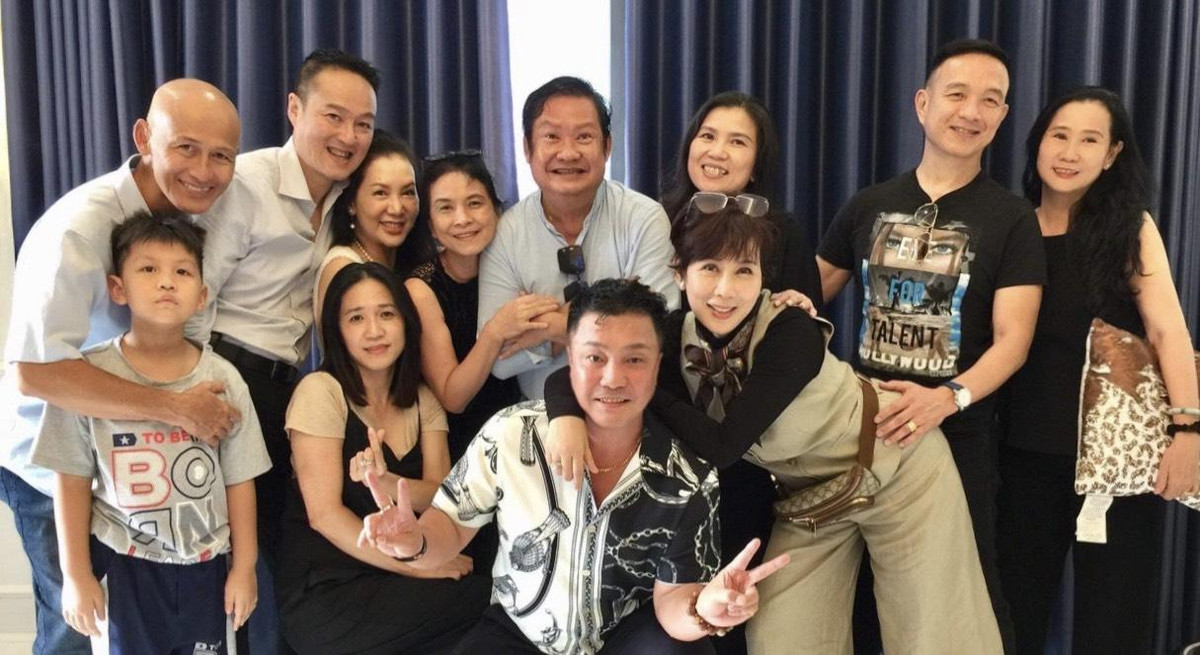 Ngo ngang nhan sac Diem Huong sau 20 nam 