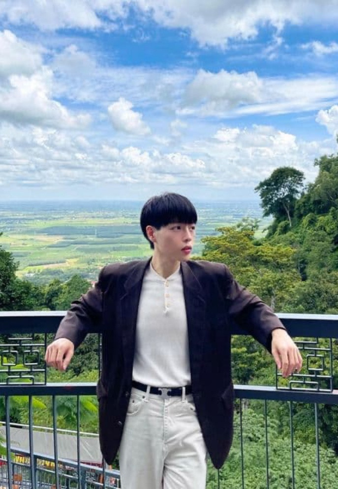 Hồ Ngọc Hà, Lệ Quyên khoe dáng gợi cảm "một chín một mười" - Hình 9 Ho Ngoc Ha, Le Quyen khoe dang goi cam