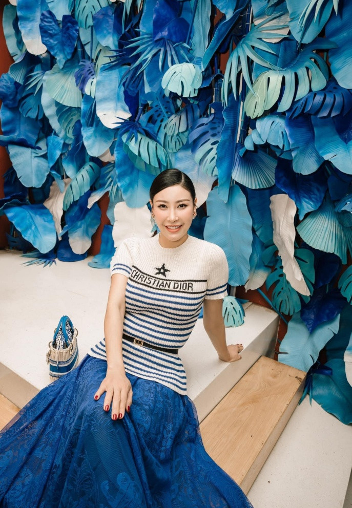 Hồ Ngọc Hà, Lệ Quyên khoe dáng gợi cảm "một chín một mười" - Hình 5 Ho Ngoc Ha, Le Quyen khoe dang goi cam