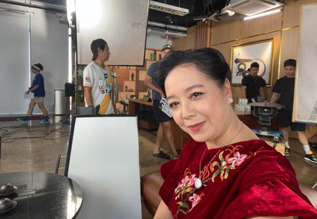 Hồ Ngọc Hà, Lệ Quyên khoe dáng gợi cảm "một chín một mười" - Hình 7 Ho Ngoc Ha, Le Quyen khoe dang goi cam