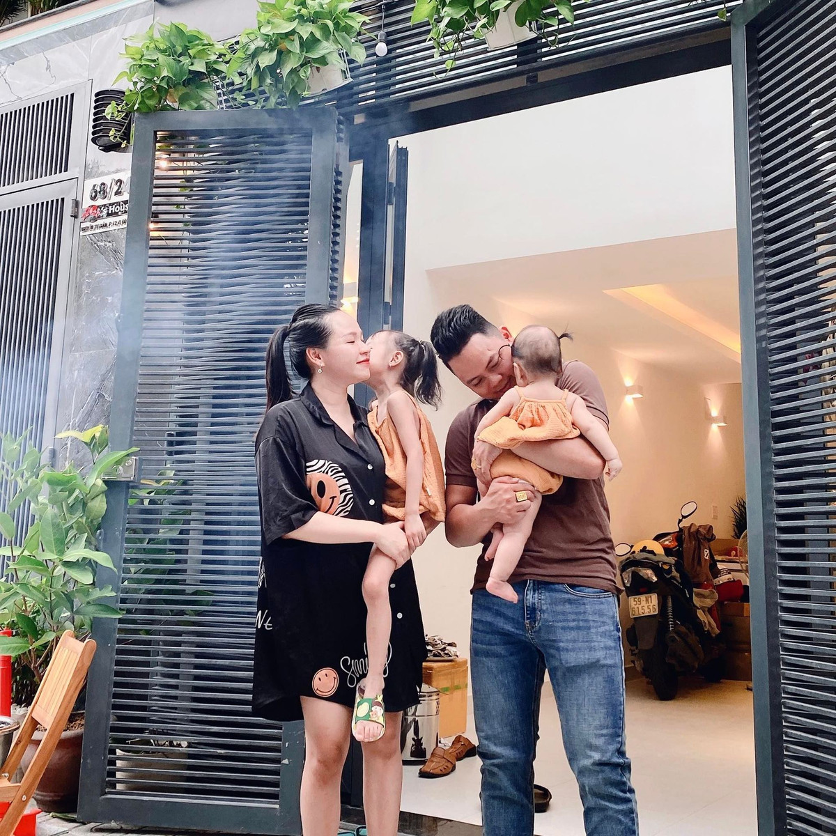 Cap vo chong o TP.HCM mua nha hon 10 ty o tuoi 26-Hinh-9