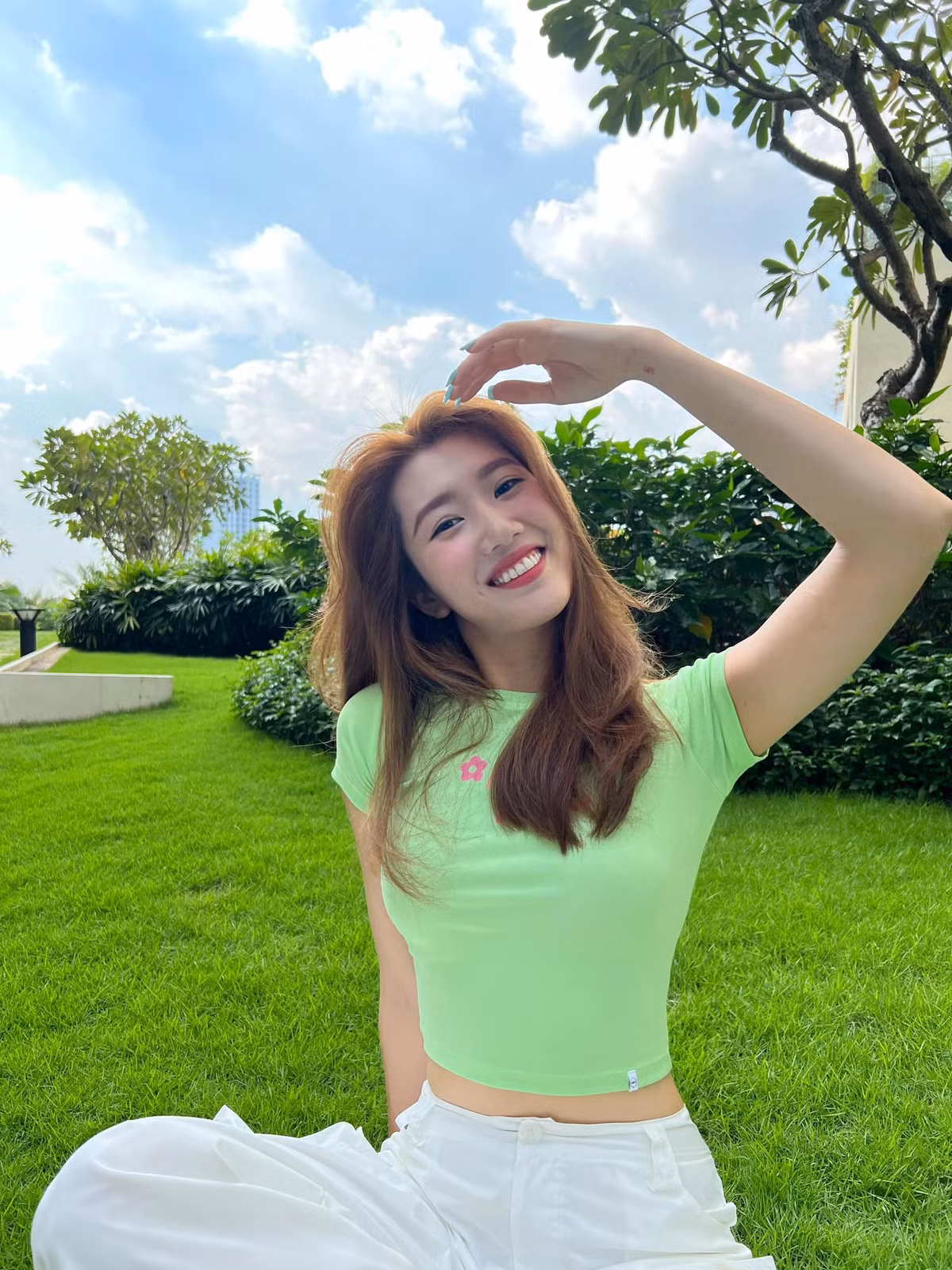 Xuan Hinh dang anh vui ve ben vo cung cac con ky nghi le-Hinh-9