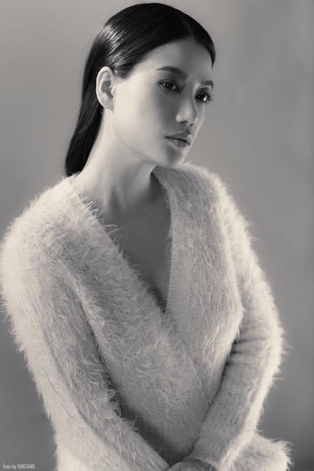 Xuan Hinh dang anh vui ve ben vo cung cac con ky nghi le-Hinh-8