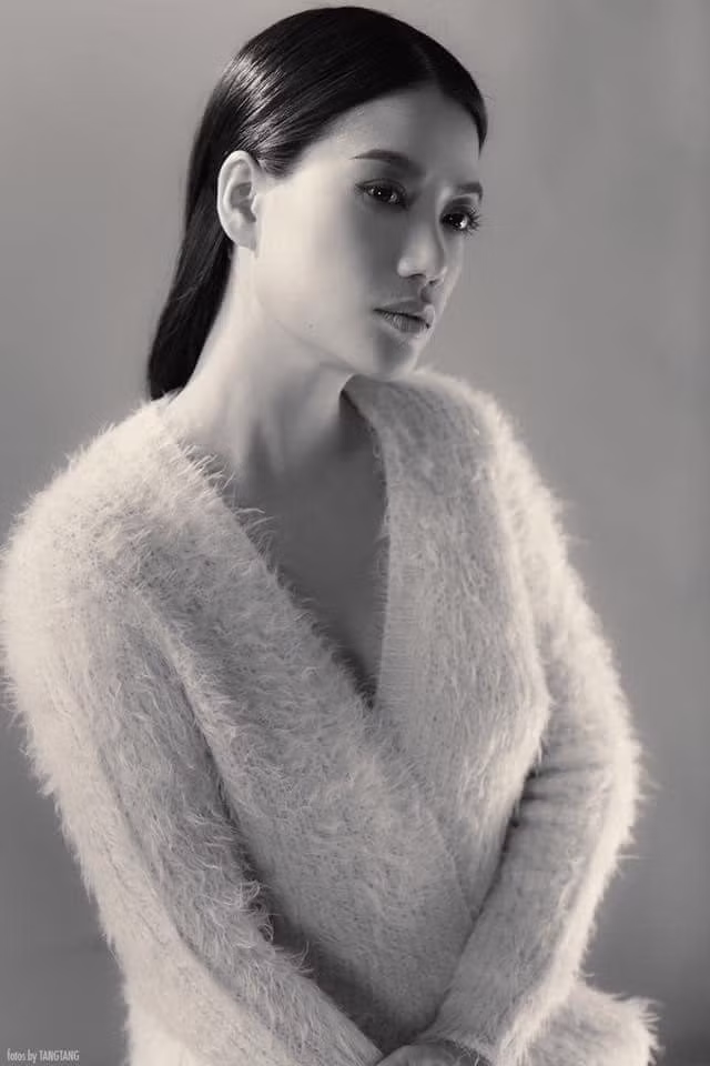 Xuan Hinh dang anh vui ve ben vo cung cac con ky nghi le-Hinh-8