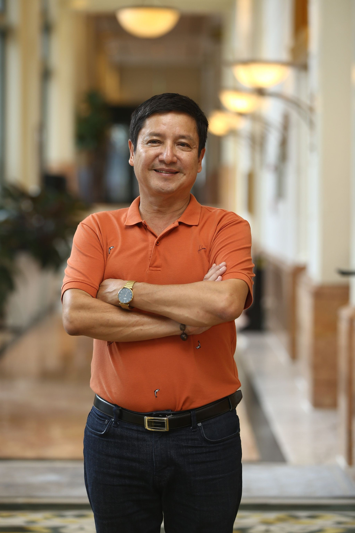 NSƯT Chí Trung vào vai ông Phúc vô cùng hài hước. Đây là bộ phim đánh dấu sự trở lại màn ảnh của anh sau 4 năm kể từ 'Yêu thì ghét thôi' cũng của đạo diễn Trịnh Lê Phong.