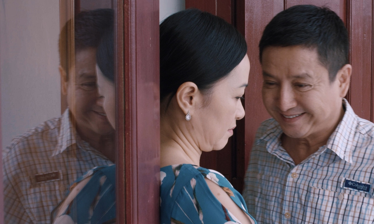 'Thông gia ngõ hẹp' hiện đã hoàn thành quay 10 tập và dự kiến dài 21 tập. Phim lên sóng lúc 21h30 các ngày thứ 5, 6 trên VTV3 bắt đầu từ 16/9/2022.