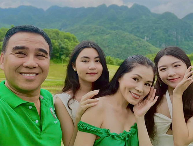 Nghệ sĩ Quyền Linh cùng vợ con có chuyến trải nghiệm thú vị tại một địa danh đẹp vùng Bắc Trung Bộ.