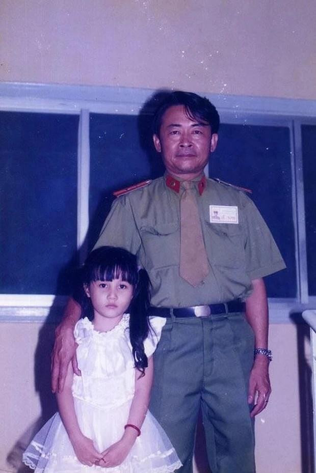 Ngôi sao bên diễn viên Hai Nhất.