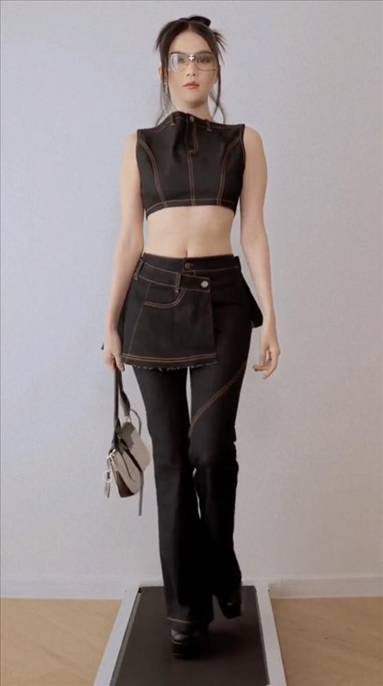 uy nhiên, có lẽ do việc thay đổi cân nặng thất thường nên body Ngọc Trinh không còn "chuẩn form" như trước nữa.