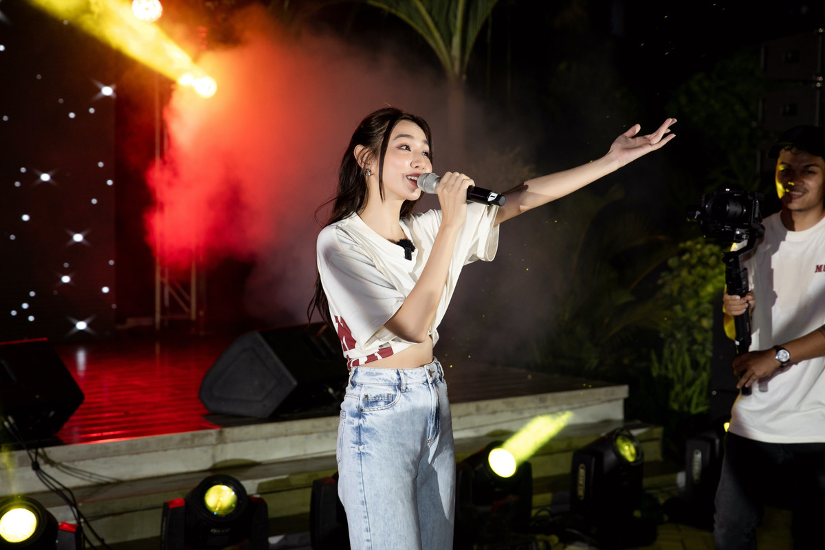 Hoa hau Thuy Tien phat ngon ve chuyen lay chong gay tranh cai-Hinh-4