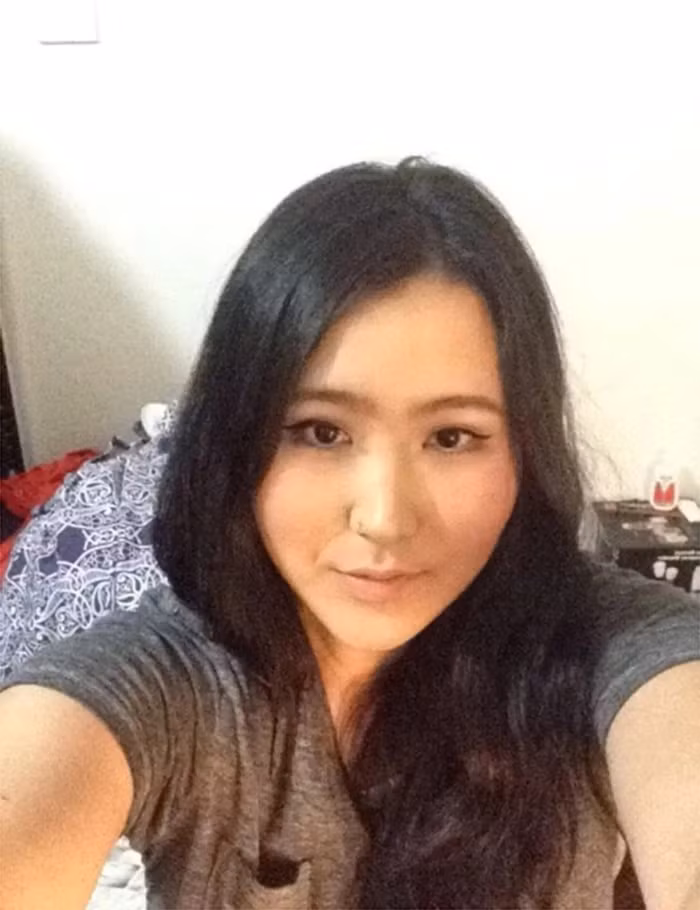 Co gai trai qua chuc lan 