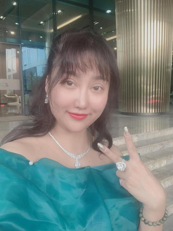 Co nguoi muon mua Phi Thanh Van, nu dien vien ra gia 200 trieu do-Hinh-4