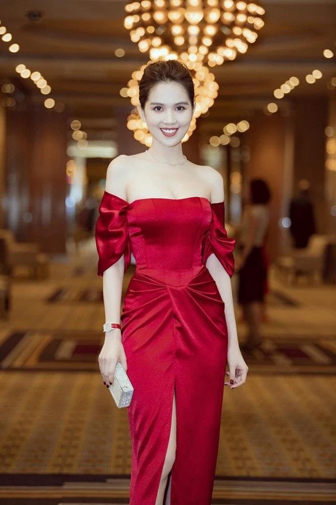 Chân dài thừa nhận cô phải chăm sóc rất kỹ càng cho làn da luôn được trắng trẻo thế này