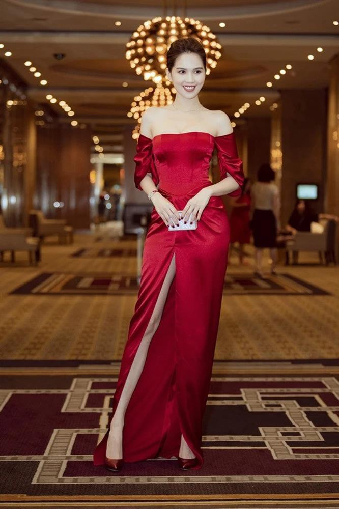 Ngọc Trinh ghi điểm với nhan sắc cuốn hút, làn da trắng tuyệt mỹ. Chính hình ảnh này đã được ghi dấu ấn của Ngọc Trinh trong lòng khán giả.