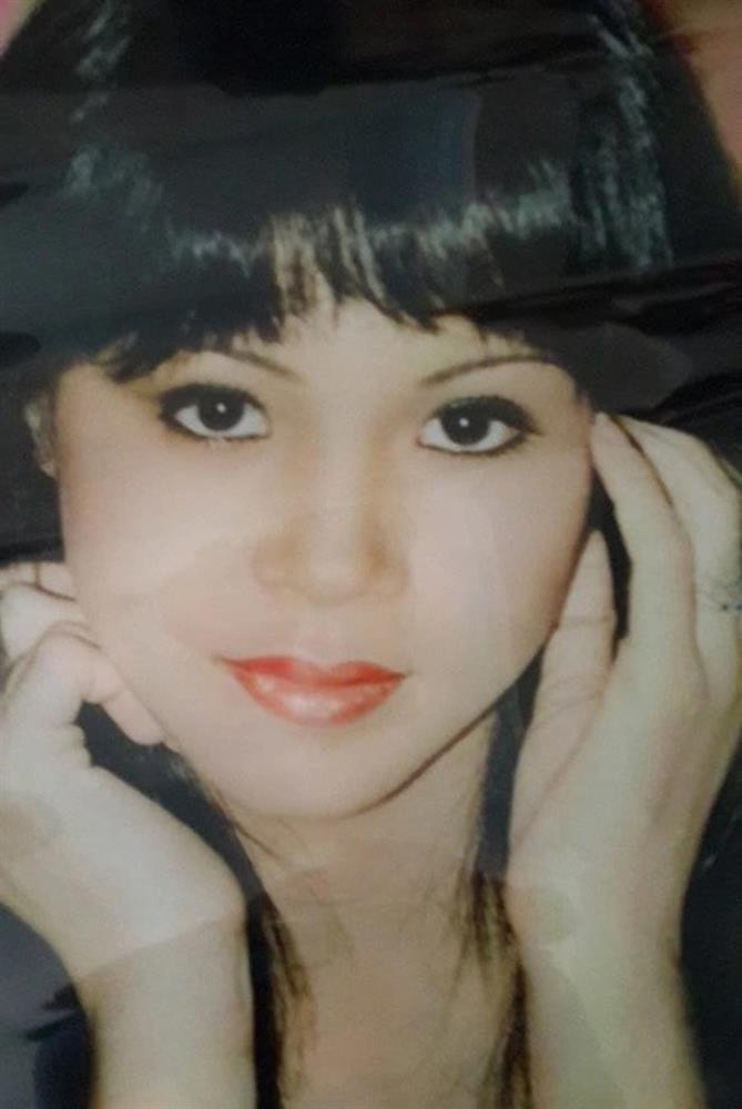 uy chỉ có cách trang điểm, lông mày tăm là đến nay không còn thịnh hành. Tuy nhiên, các nét trên gương mặt của nữ diễn viên vẫn rất xinh đẹp với đôi mắt to, môi trái tim gợi cảm... thuộc hàng mỹ nhân.