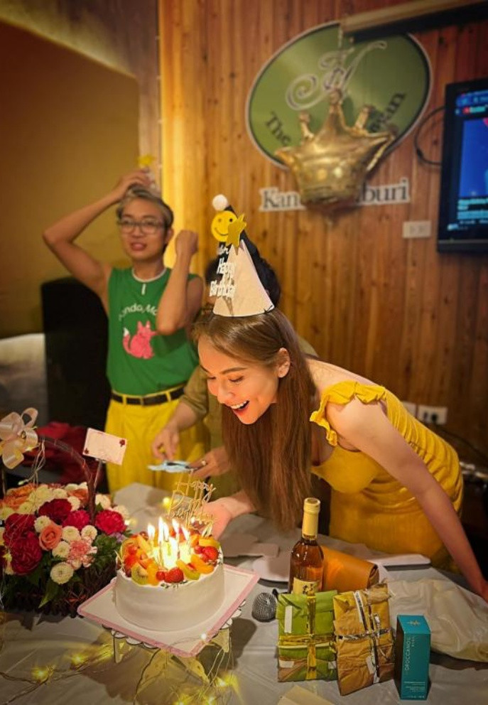 Thiệu Ánh Dương phát tướng, NSND Hồng Vân thon gọn không ngờ - Hình 12 Thieu Anh Duong phat tuong, NSND Hong Van thon gon khong ngo-Hinh-12