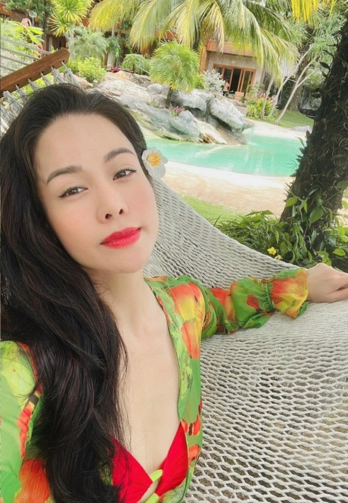 Thiệu Ánh Dương phát tướng, NSND Hồng Vân thon gọn không ngờ - Hình 3 Thieu Anh Duong phat tuong, NSND Hong Van thon gon khong ngo-Hinh-3